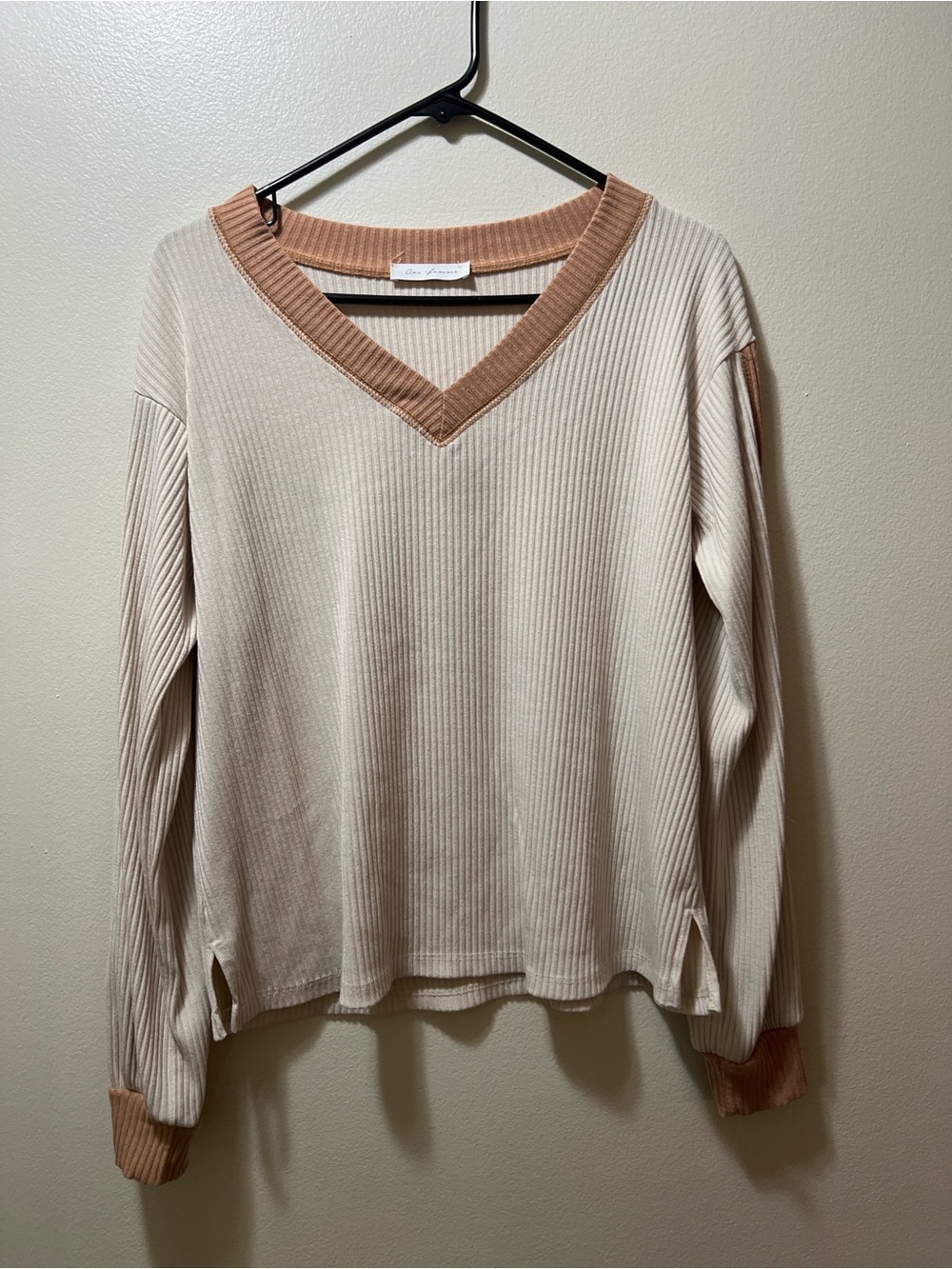 Ces Femme Two-Tone Ribbed Top in Dusty Rose and Cream